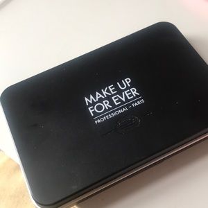 Make Up For Ever - Matte Velvet Powder Foundation